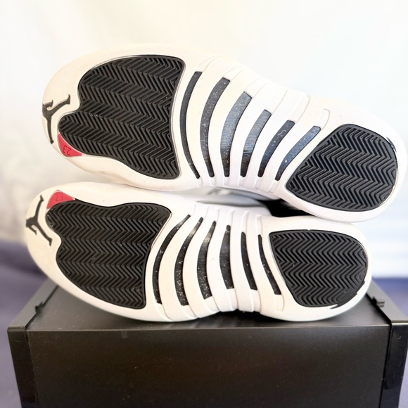AUTHENTIC Jordan 12 Retro Playoffs size 10.5 CT8013-006 2022 PRE-OWNED - Picture 6 of 8